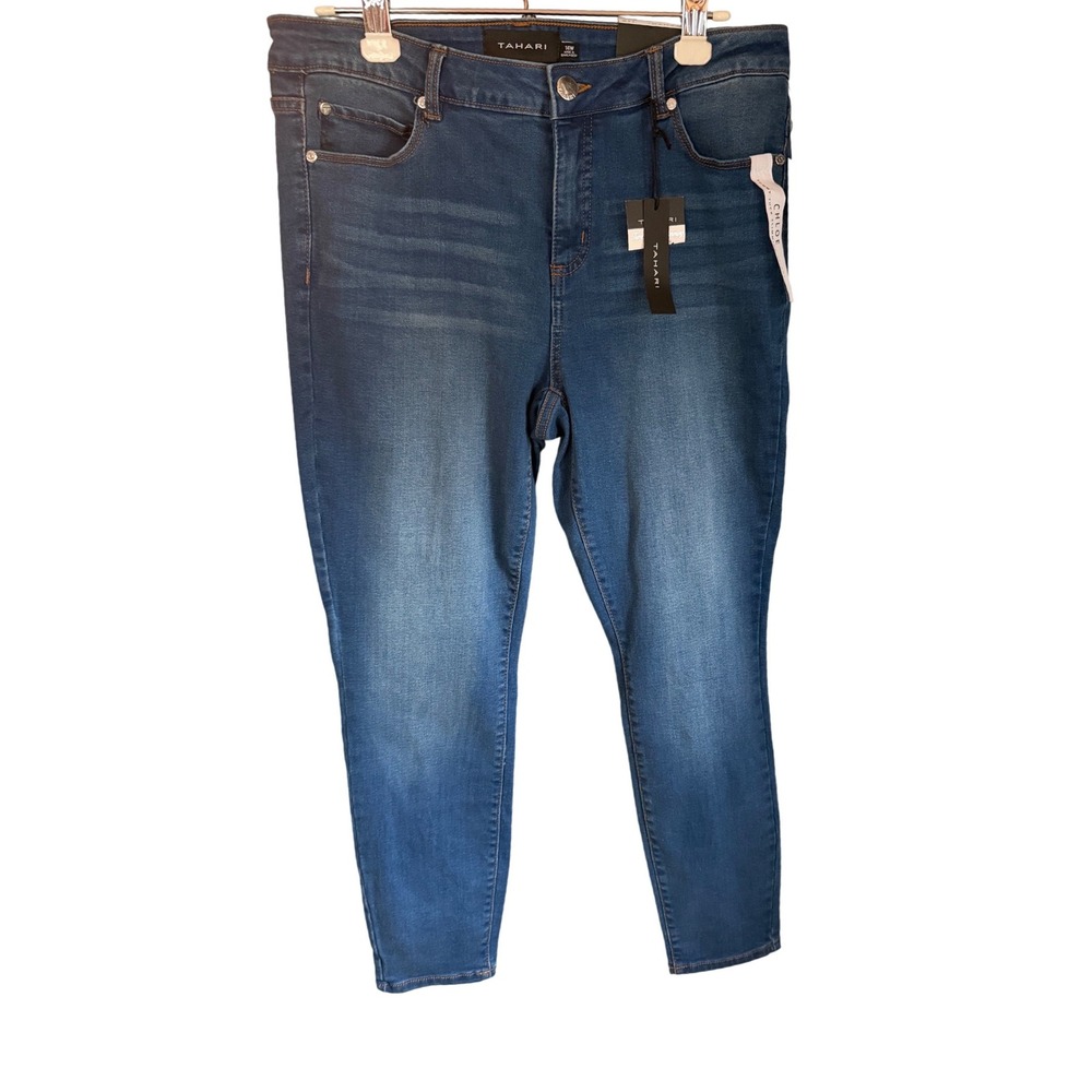 NWT Tahari Chloe Tummy Tuck Slimming Skinny Jeans Medium Wash Size 14W 28 Inseam